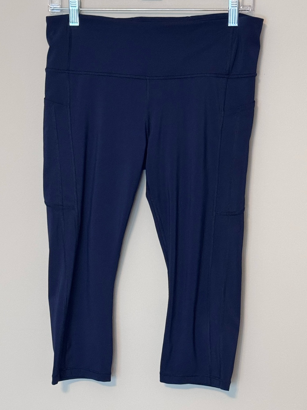 Athleta Ultimate Stash Capri Navy Leggings Large Petite NWOT